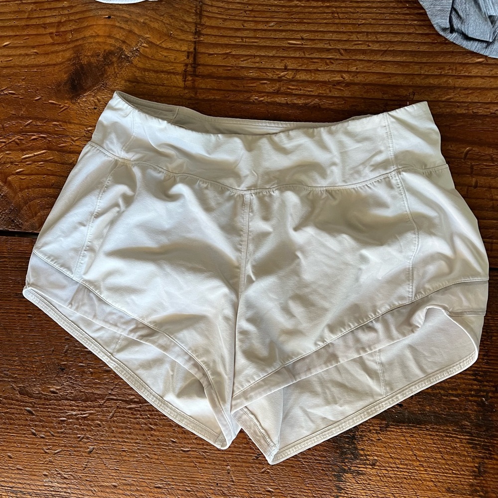 White Lulu shorts - Size 6 - limited edition